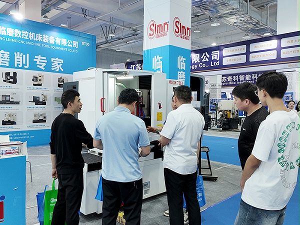 6.中国·临清智能制造工业博览会-展会现场（样张）