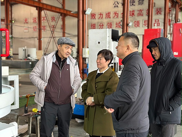 乌兹别克斯坦客户参观山东临磨
